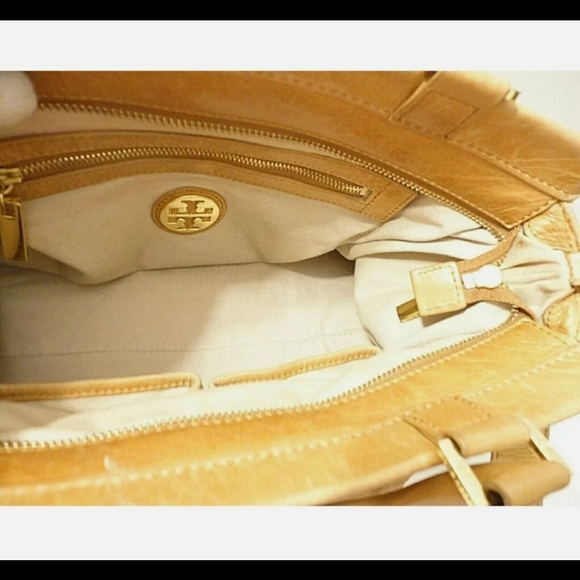 ๐Tory Burch Genuine Leather Crossbody Bag - Picture 8 of 13